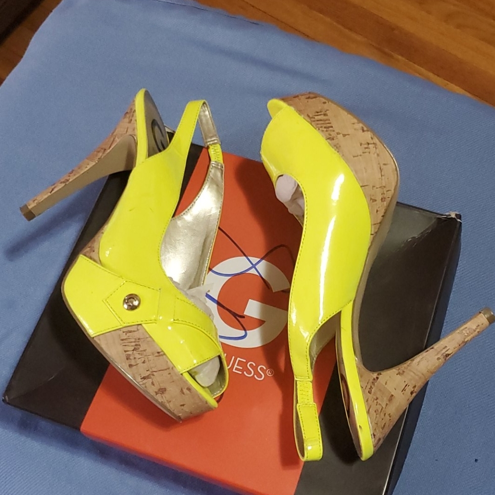 GUESS PEEP TOE SLINGBACK HIGH HEEL